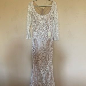 Lace wedding dress